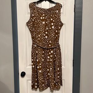 Perceptions sz 2x brown polkadot, dress sleeveless.